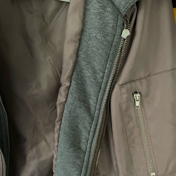 Mauve bomber jacket with hood - Picture 3 of 3